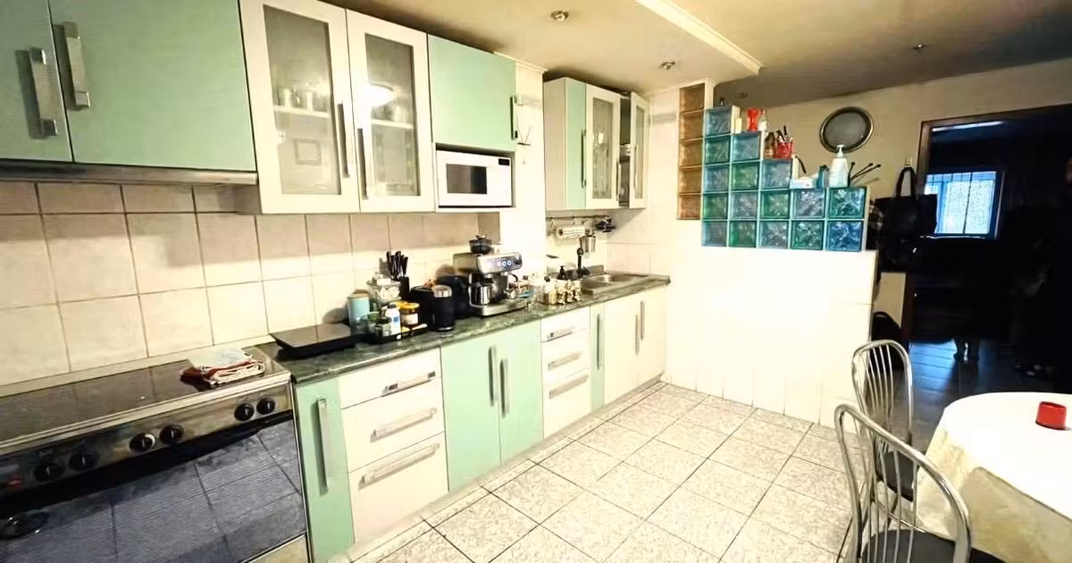 Apartament de vânzare cu 4 camere, mobilat în zona Vitan Mall, Sector 3