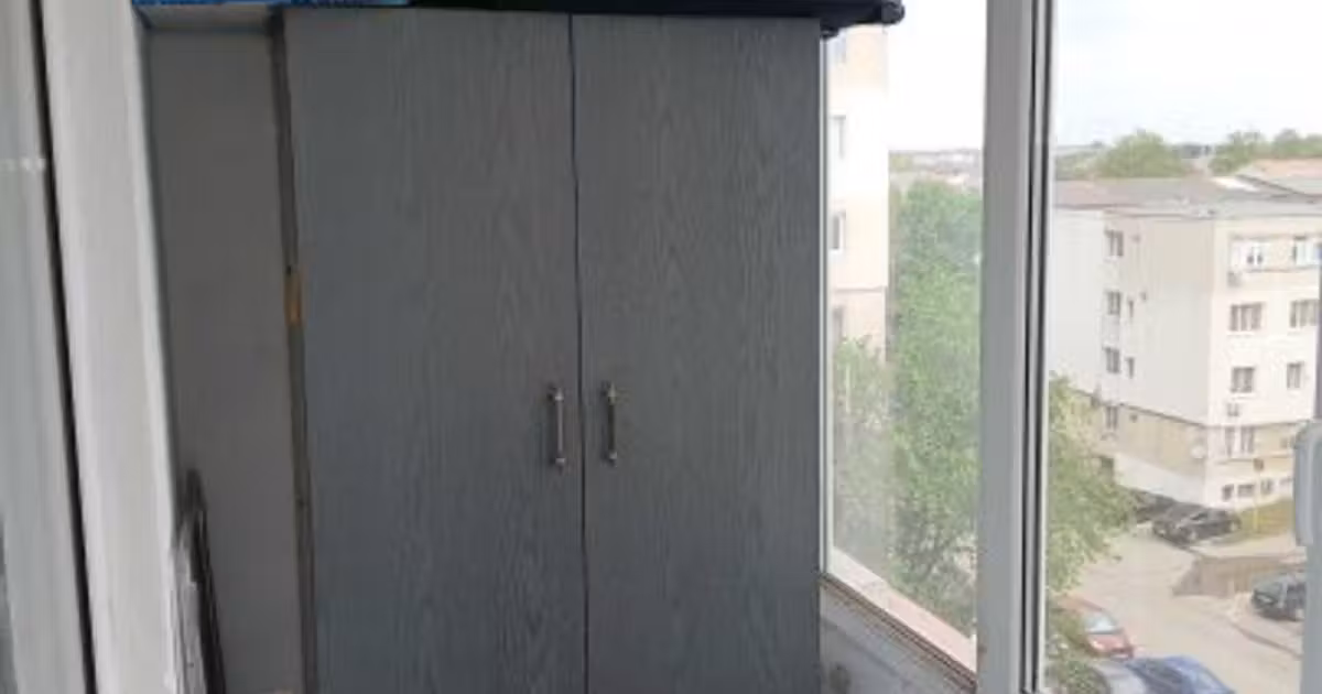 Apartament de vânzare cu 3 camere în zona CET, Constanța