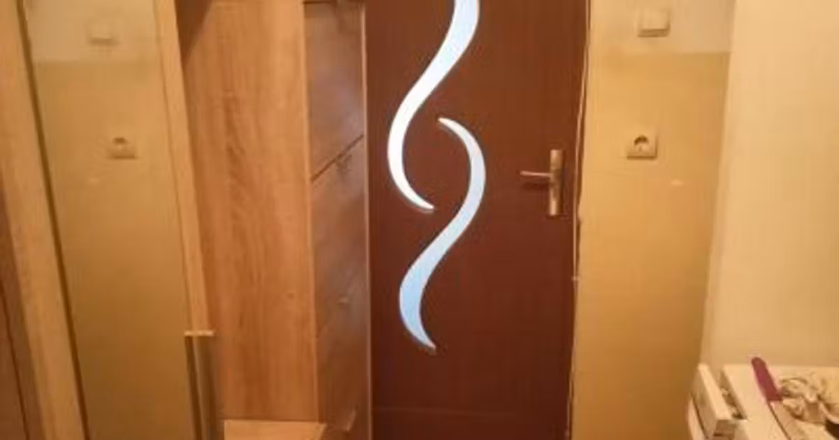 Apartament de vânzare cu 3 camere în zona Km 4-5, Constanța