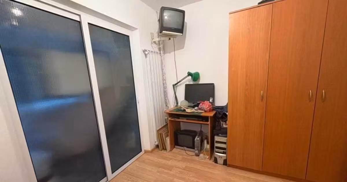 Apartament de vânzare cu 3 camere în zona Inel I, Constanța
