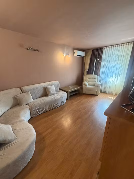 Apartament 9 Mai
