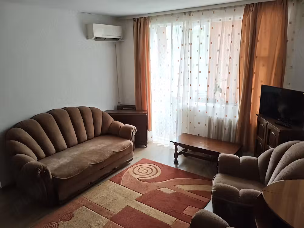 Inchiriez Ap 2 camere Podgoria et 2