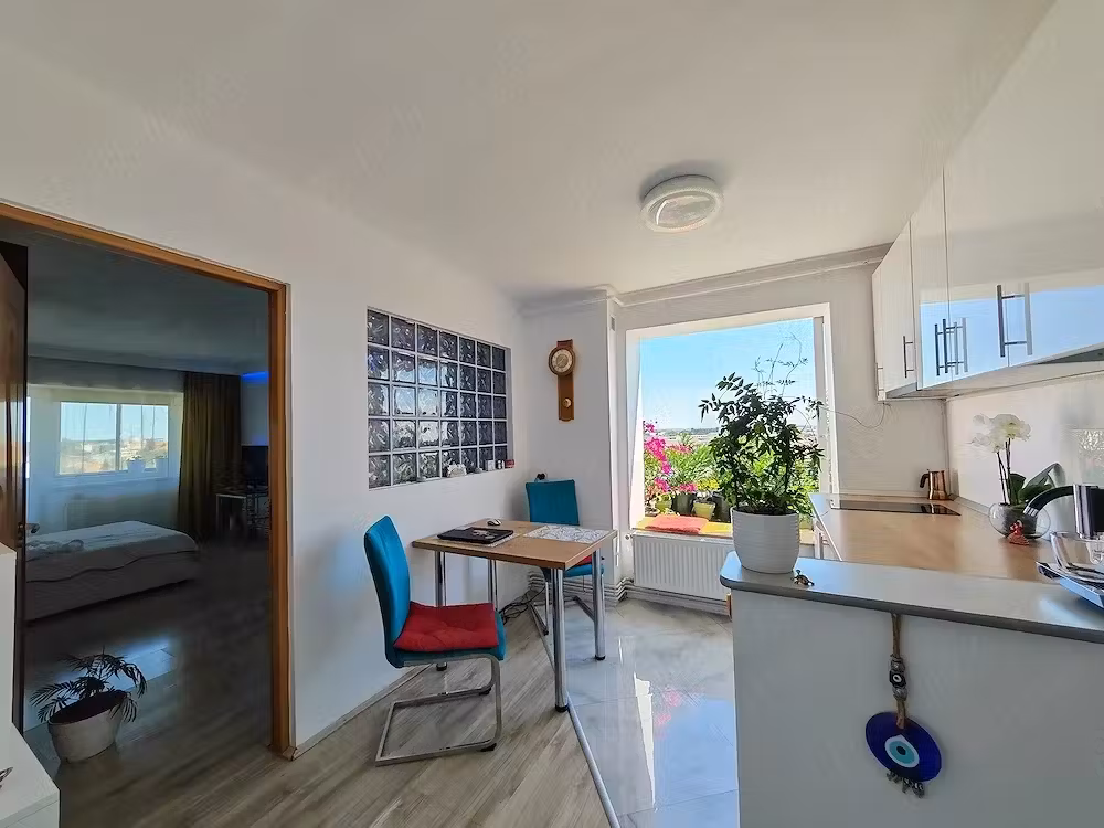 1 cam decomandat centrala proprie Bld Parvan