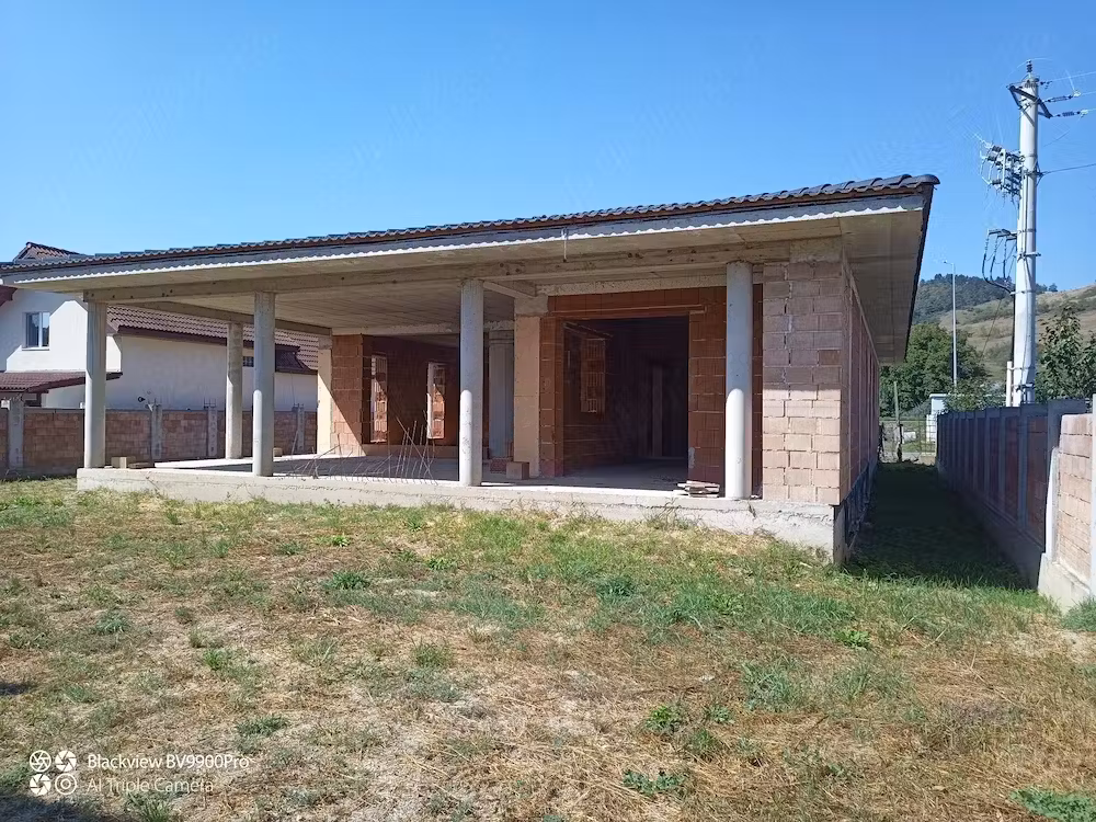 Casă de vânzare Blaj   Str. Fabricii | 354 mp utili | 2 corpuri | Garaj | 179.000
