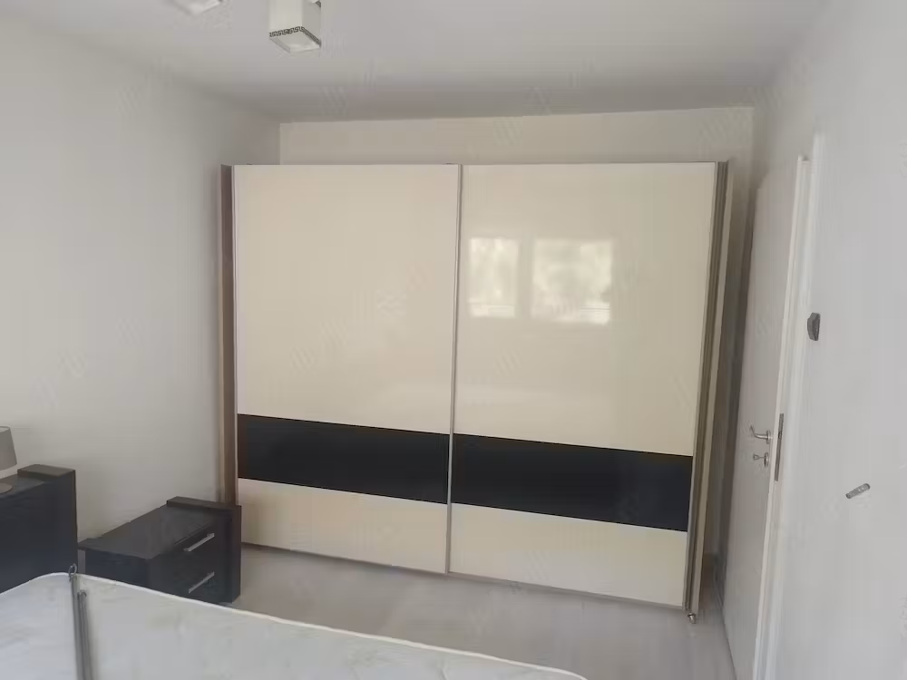 De vânzare apartament cu 3 camere mobilat și utilat