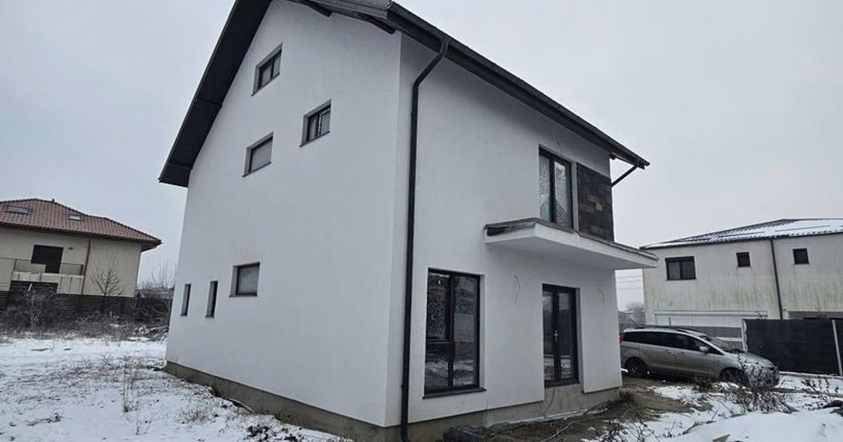 Casă individuală de vânzare cu 4 camere în Otopeni