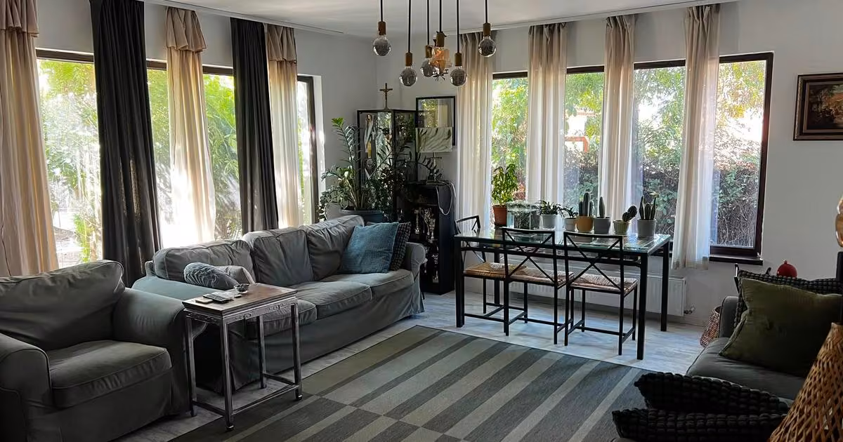 Casă individuală de vânzare cu 6 camere în Corbeanca
