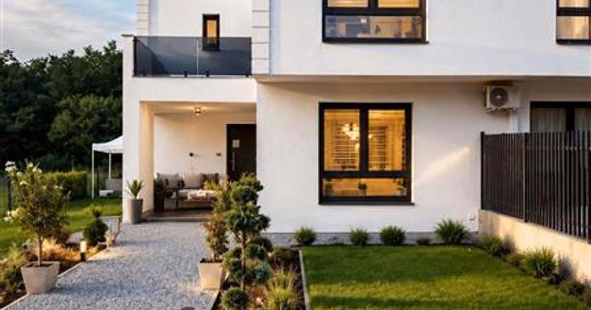 Duplex de vânzare cu 4 camere, mobilat în Livezeni