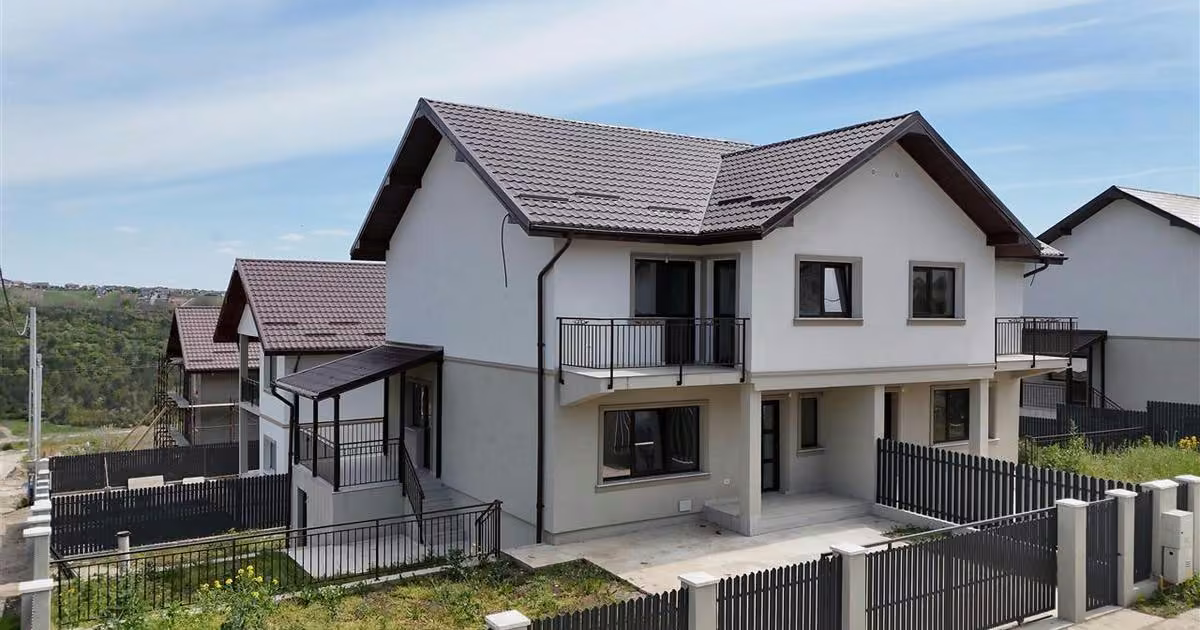 Duplex de vânzare cu 4 camere în Valea Lupului