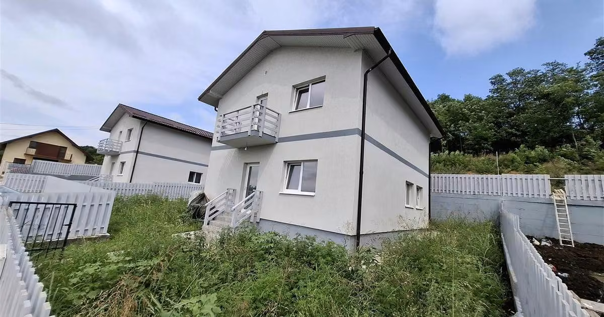 Casă individuală de vânzare cu 4 camere în Valea Lupului
