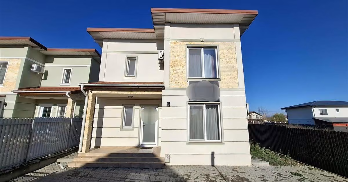 Casă individuală de vânzare cu 4 camere, mobilată în Valea Lupului