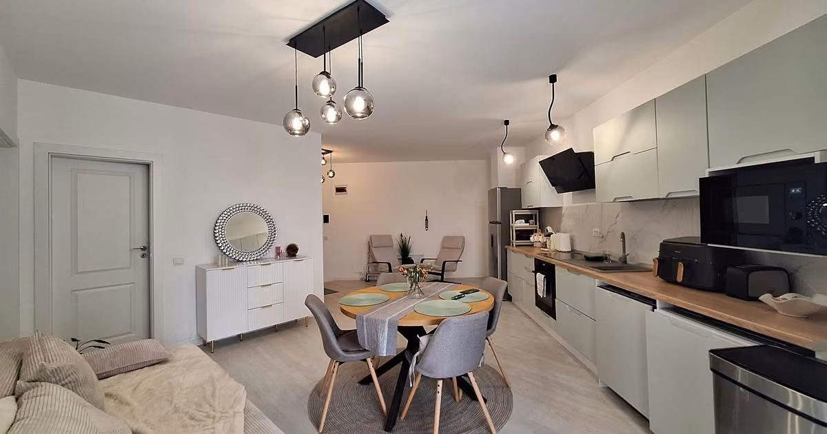 Apartament de vânzare cu 2 camere, mobilat în Florești