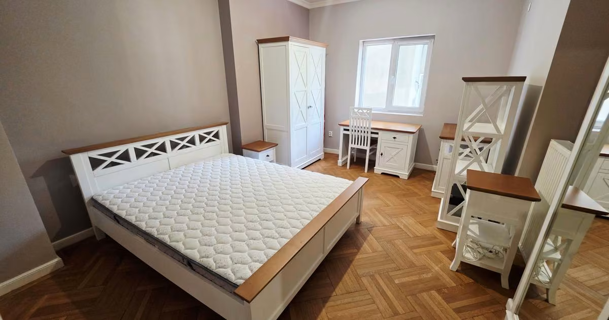 Apartament de vânzare cu 3 camere, mobilat în zona Universitate, Ultracentral