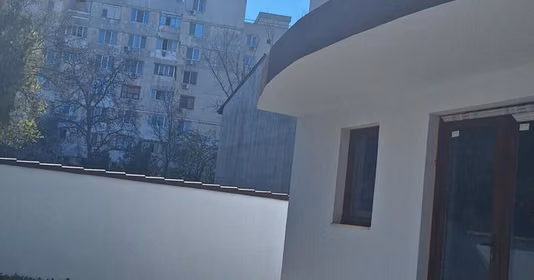 Casă Titan