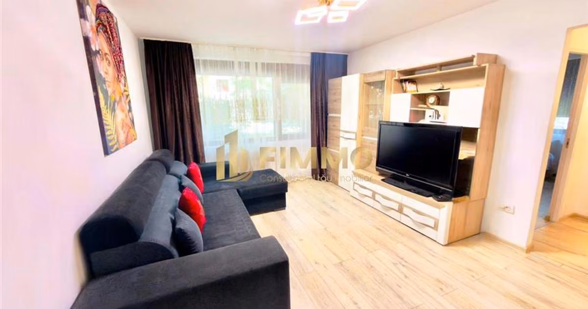 Apartament de vânzare cu 3 camere în zona Central, Suceava