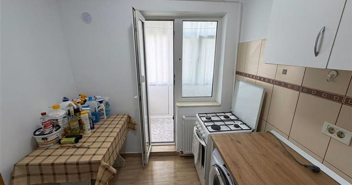 Apartament de vânzare cu 2 camere, mobilat în zona Central, Focșani