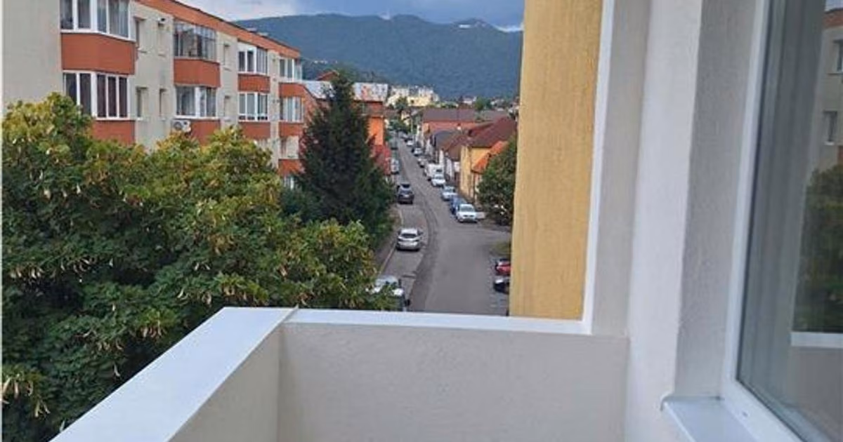 Apartament de vânzare cu 2 camere în zona Central, Brașov