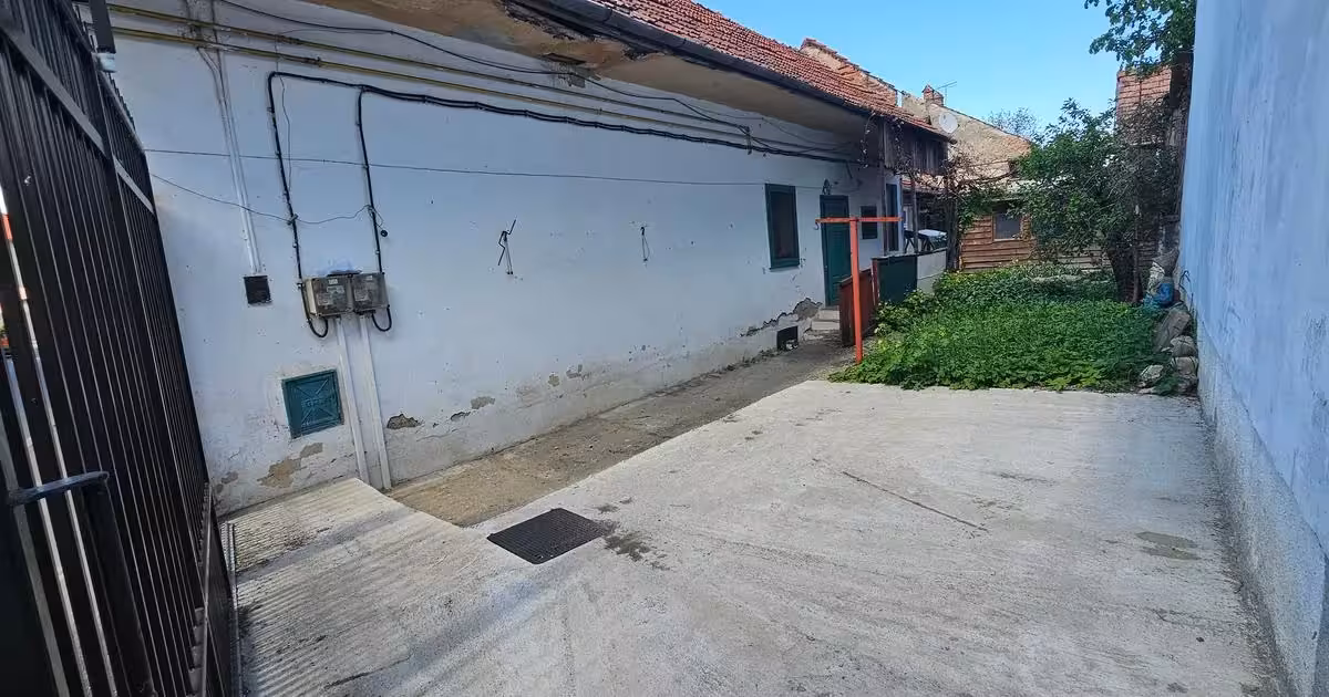 Casă individuală de vânzare cu 4 camere în zona Centrul Civic, Brașov