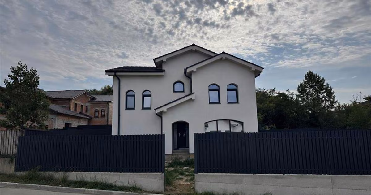 Casă individuală de vânzare cu 4 camere în zona Arhitecților - Calea Cisnădiei, Sibiu