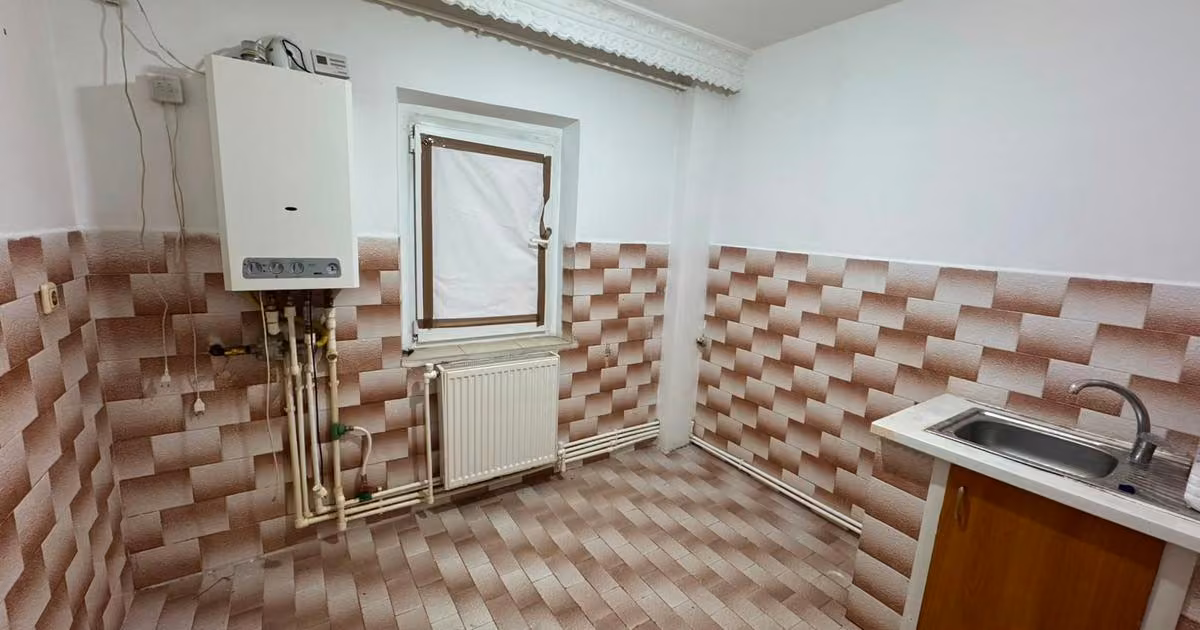 Apartament de vânzare cu 2 camere în zona Nord, Bacău