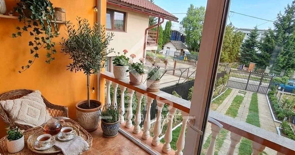 Casă individuală de vânzare cu 4 camere în zona Viișoara, Bistrița