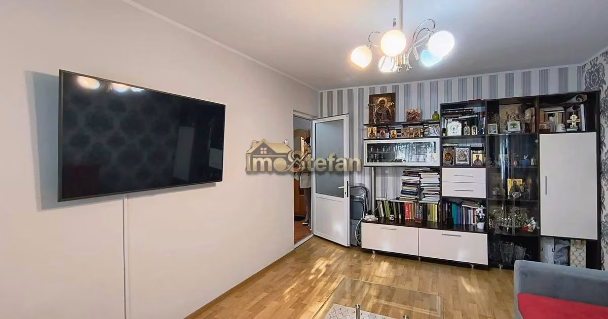 Apartament de vânzare cu 3 camere în zona ICIL, Constanța