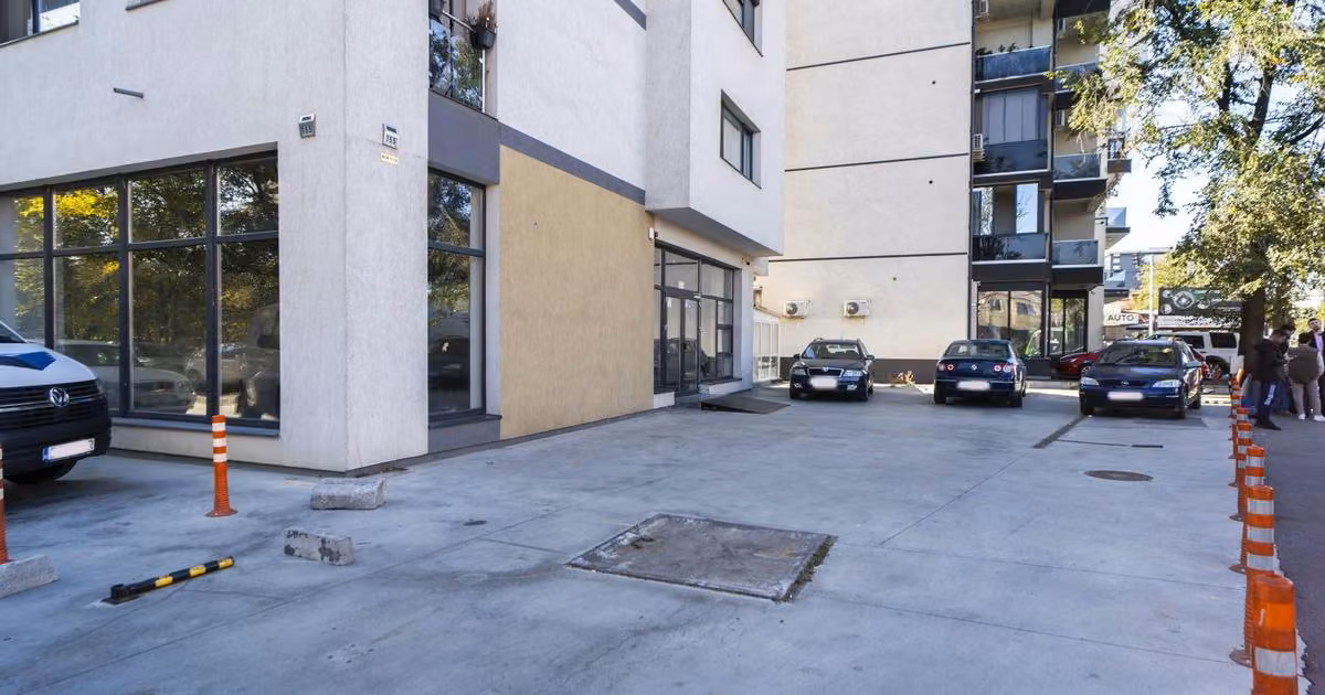 Spațiu comercial de vânzare de 280 mp, în zona Militari, Sector 6