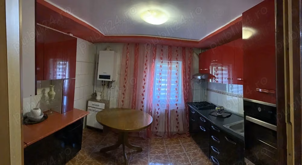 Apartament 3 camere Dambovita etaj 2 decomandat centrala proprie pozitie excelenta