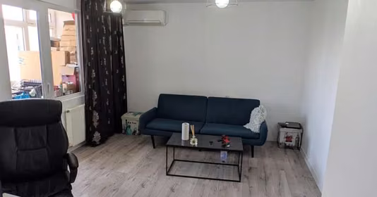 Apartament Titan