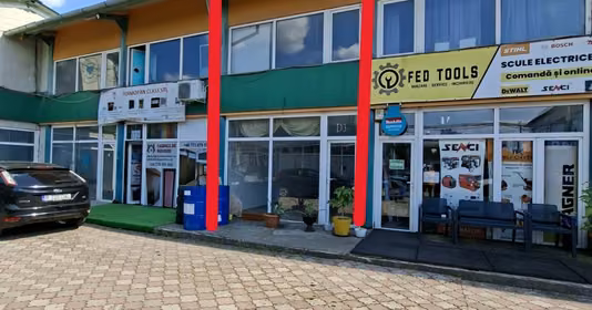 Spațiu comercial Militari