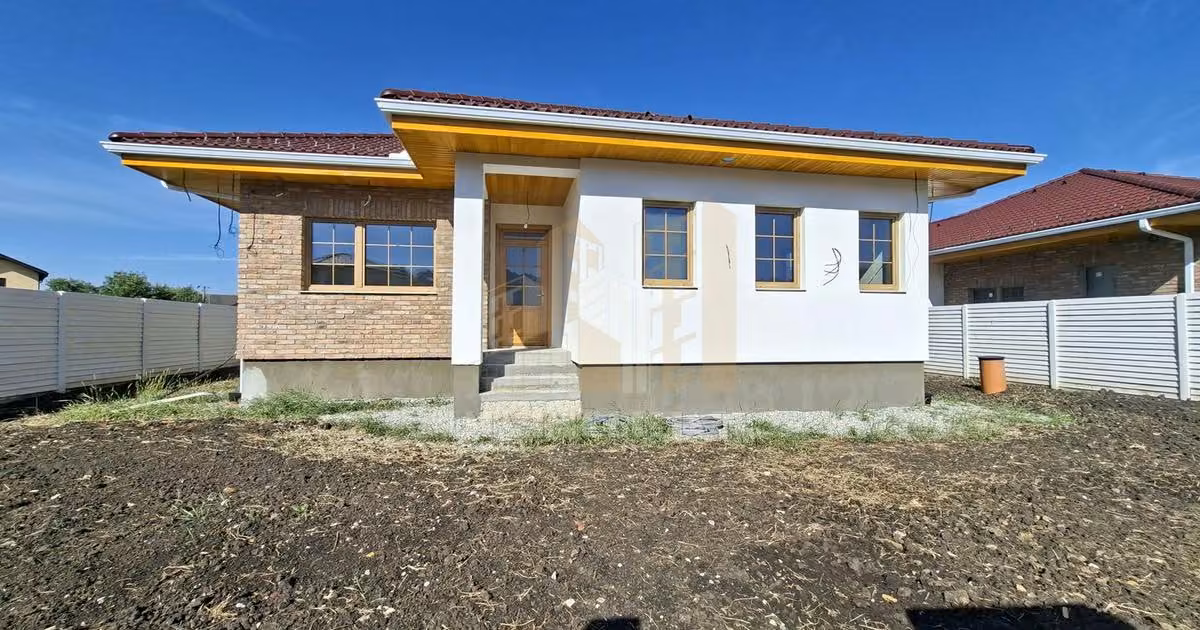Casă individuală de vânzare cu 5 camere în Sânpetru