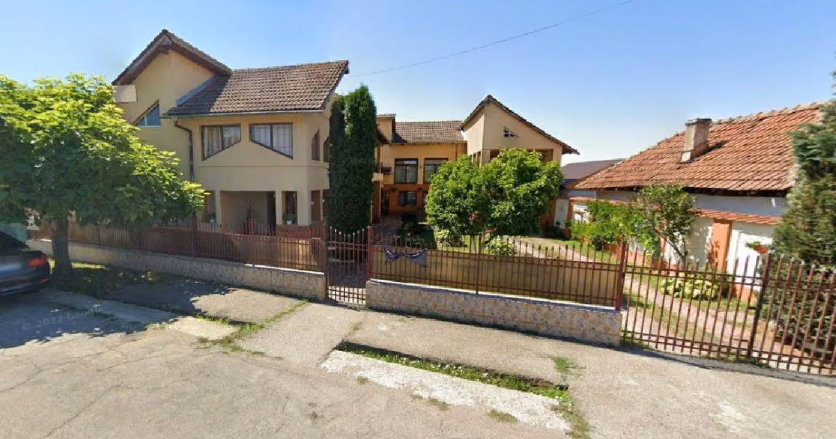Casă individuală de vânzare cu 5 camere în zona Primăverii, Târgu Jiu
