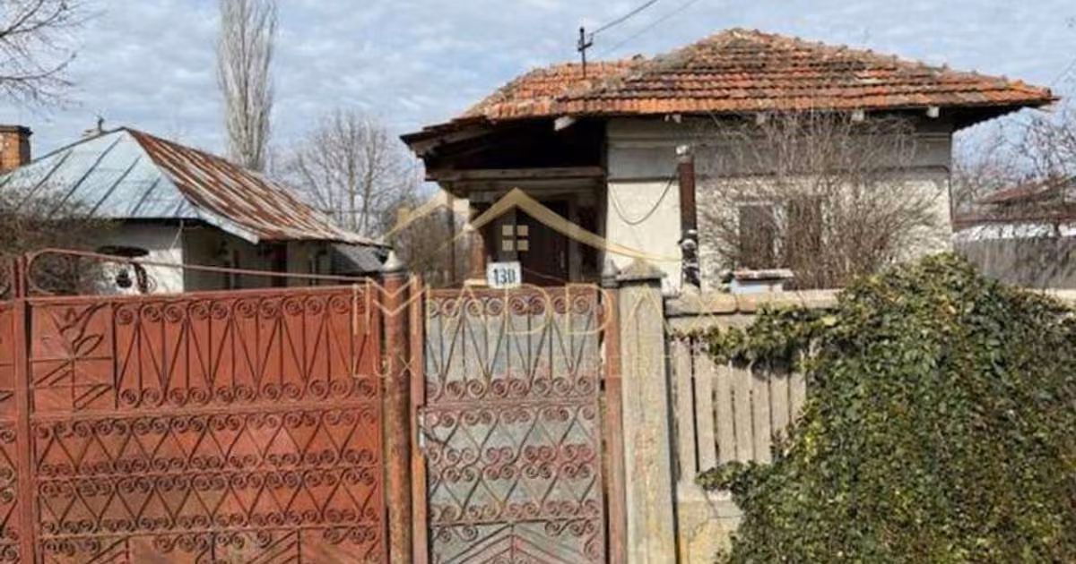 Casă individuală de vânzare cu 3 camere în Drăgășani