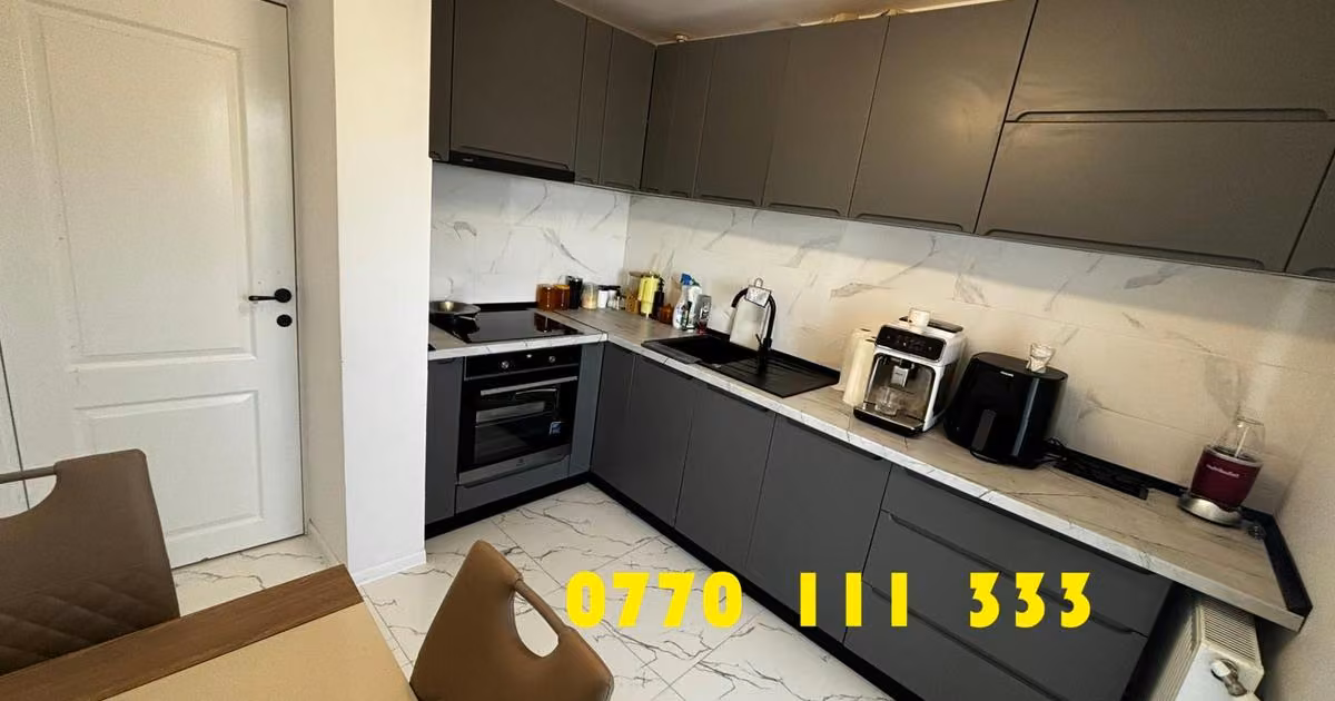 Apartament de vânzare cu 3 camere, mobilat în zona Buzaului, Brăila