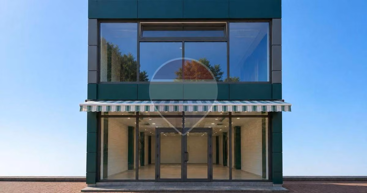 Spațiu comercial de vânzare de 140 mp, în zona George Enescu, Suceava