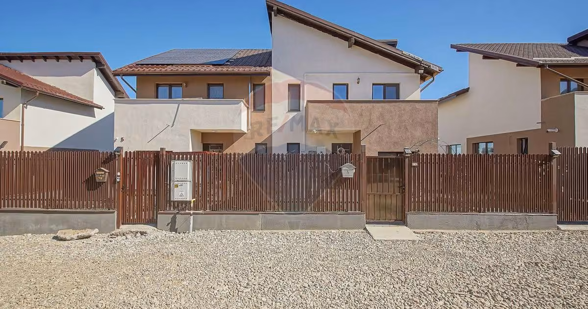 Duplex de vânzare cu 4 camere în zona Sud-Est, Brașov