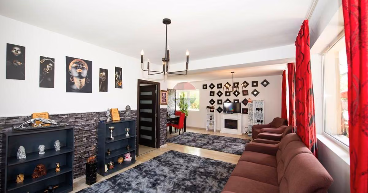 Casă individuală de vânzare cu 7 camere în București