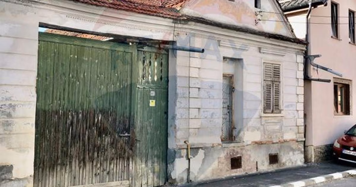 Casă individuală de vânzare cu 4 camere, mobilată în Zărnești