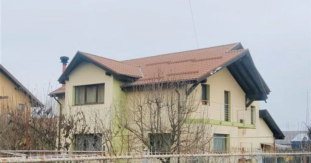 Casă de vânzare cu 5 camere, mobilată în zona Stupini, Brașov