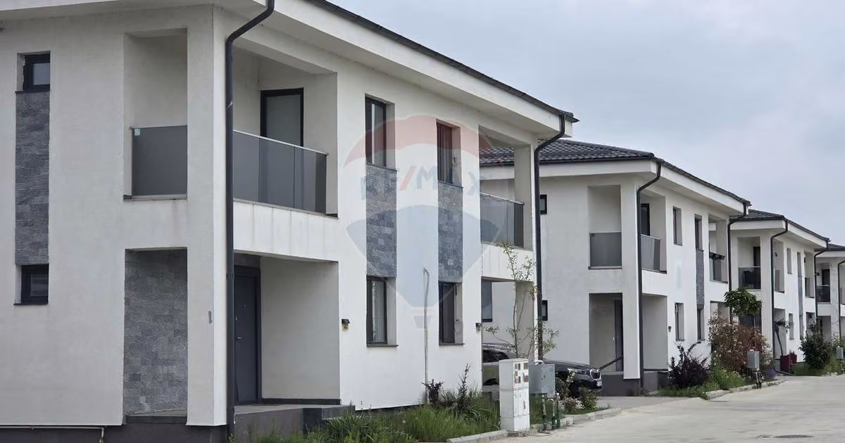 Duplex de vânzare cu 5 camere în Clinceni