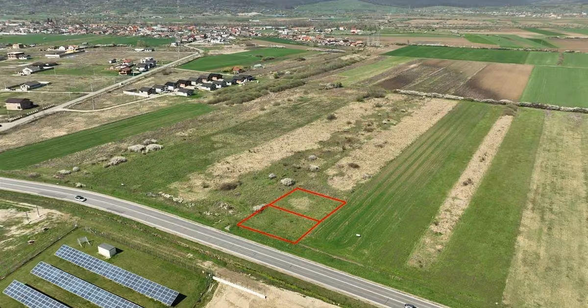Teren Construcții intravilan de vânzare de 1237 mp, în Oșorhei
