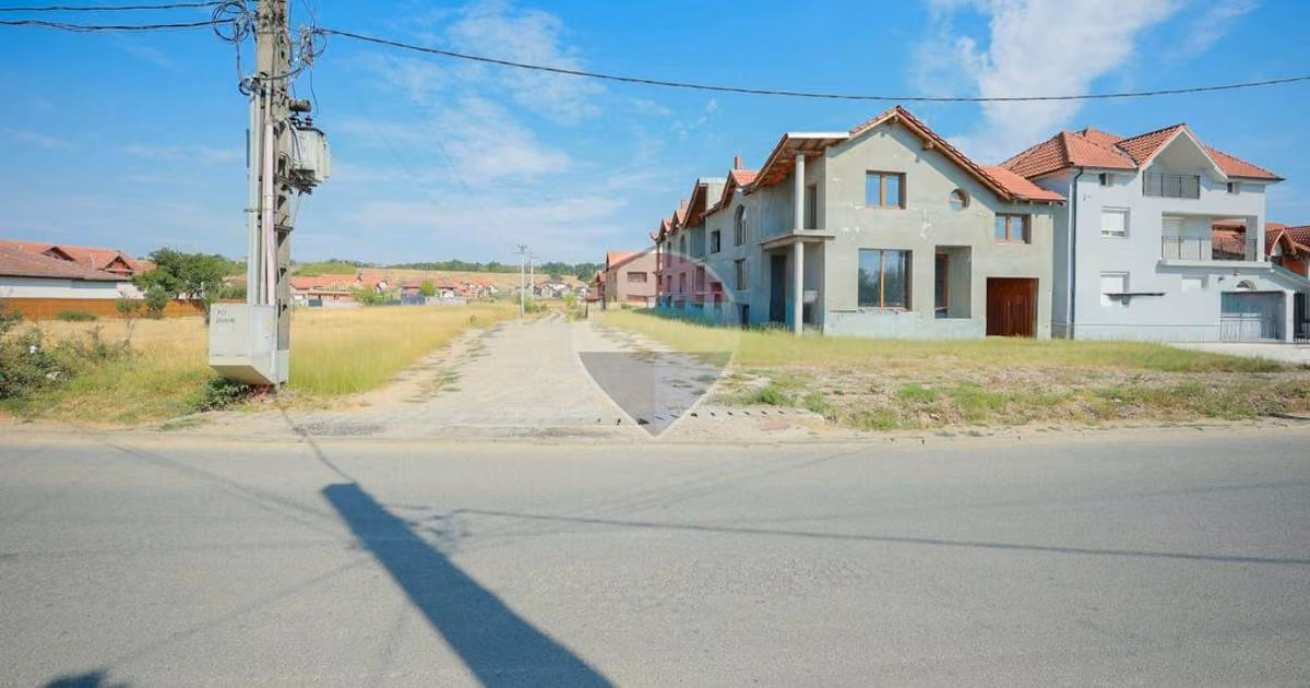 Casă de vânzare cu 4 camere în Beiuș