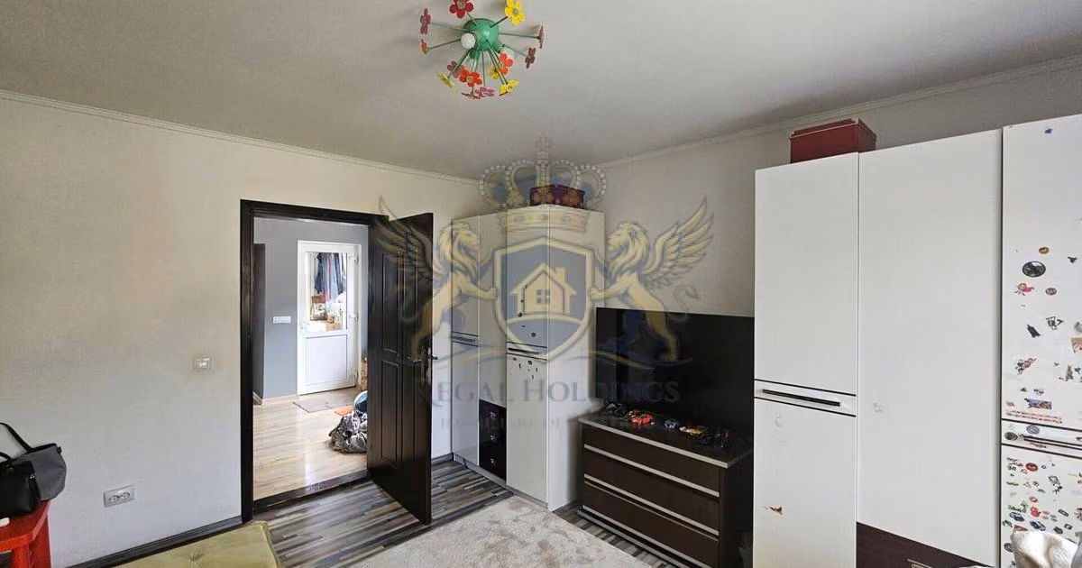 Casă individuală de vânzare cu 3 camere, mobilată în zona Aurel Vlaicu, Brașov