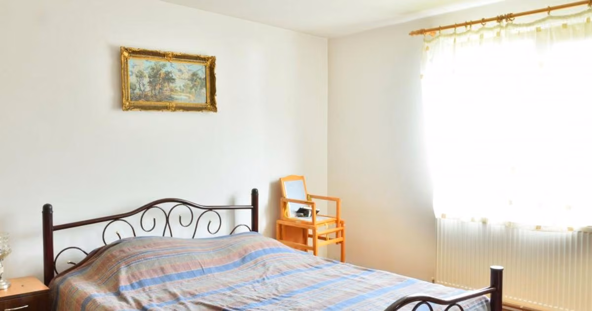 Casă individuală de vânzare cu 6 camere în Vulcana-Pandele