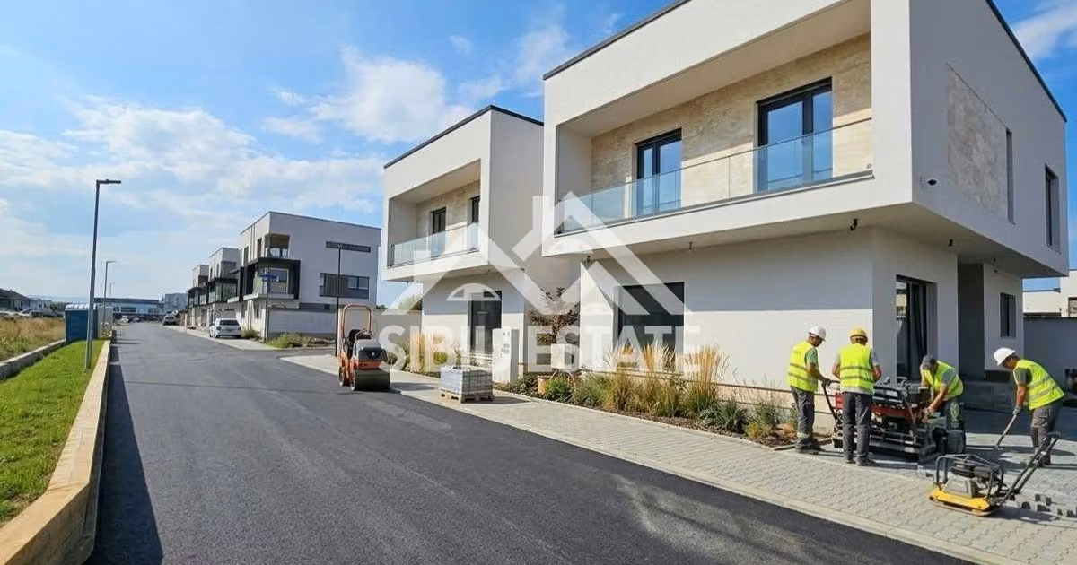 Duplex de vânzare cu 4 camere în Șelimbăr