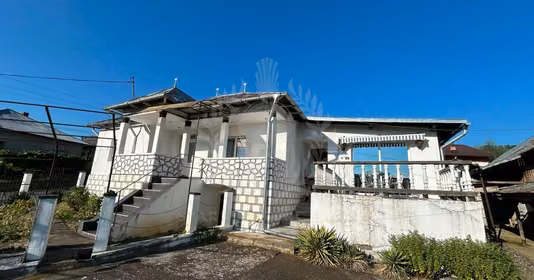 Casă Vâlcănești