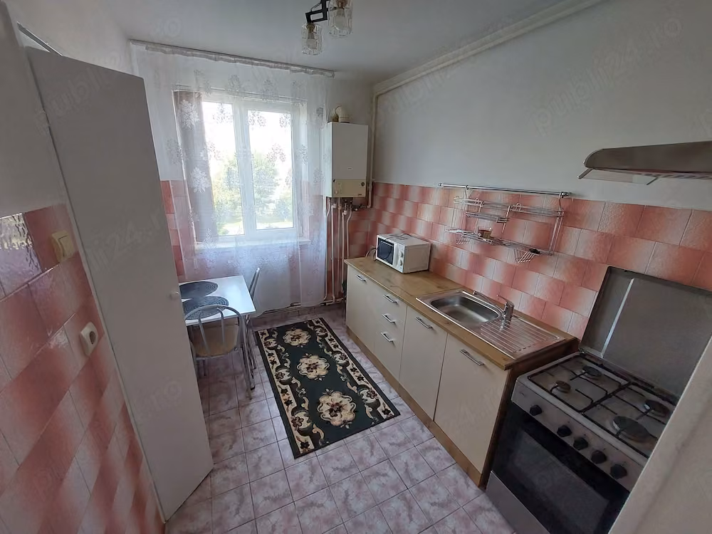 Apartament cu  2  camere semidecomandat