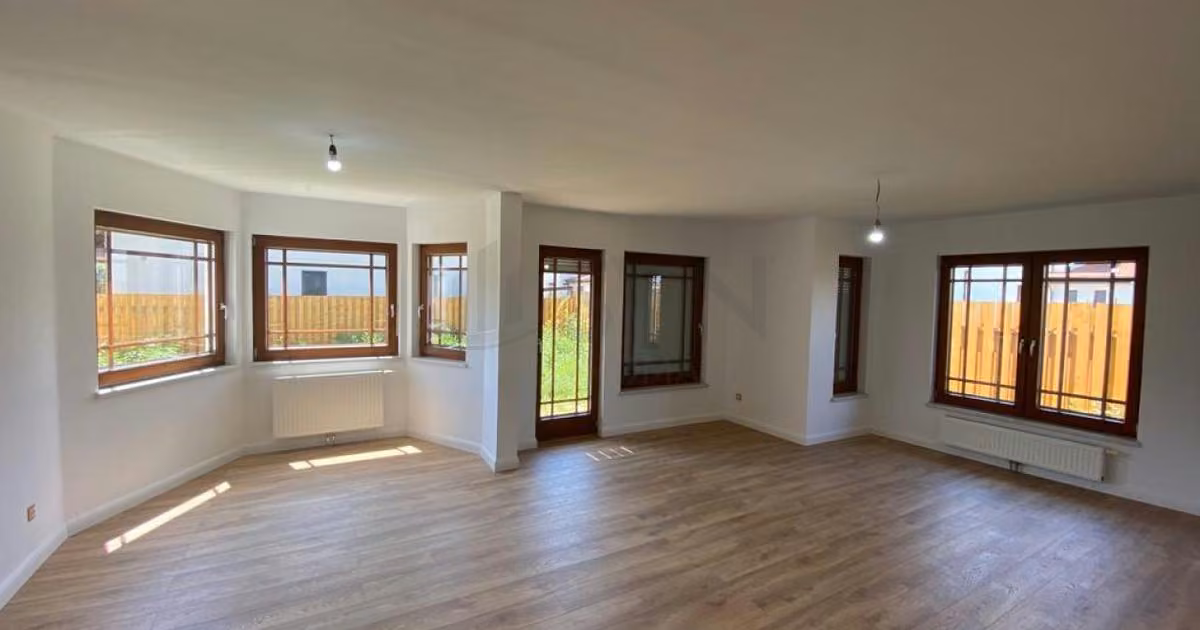 Casă individuală de vânzare cu 5 camere în Corbeanca