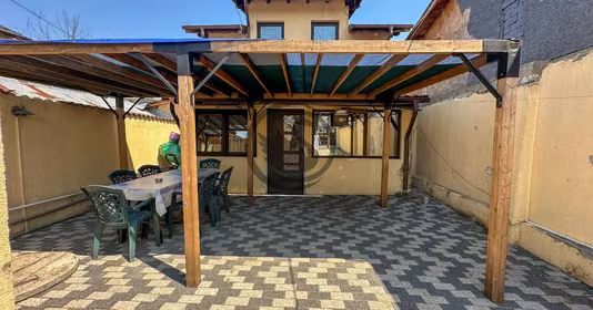 Casă Românești