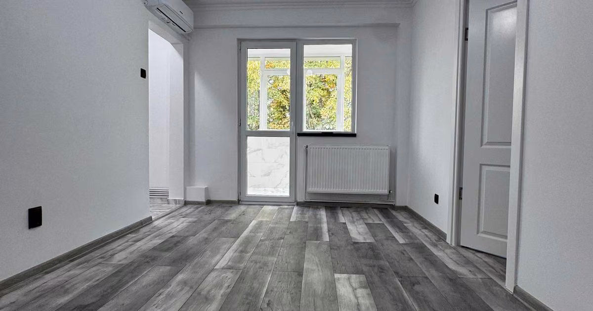 Apartament de vânzare cu 3 camere în zona Tătărași, Iași